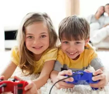 孩子玩什么游戲可以開發(fā)智力_孩子開發(fā)智力的游戲_小孩子智力開發(fā)游戲