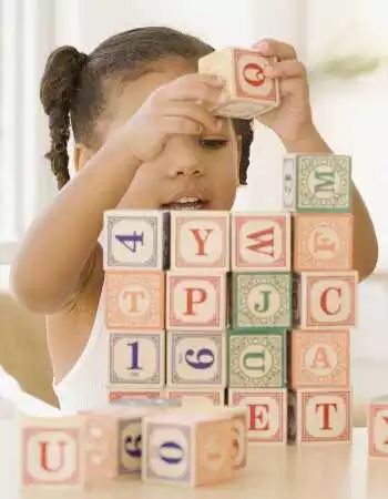 孩子玩什么游戲可以開發(fā)智力_孩子開發(fā)智力的游戲_小孩子智力開發(fā)游戲